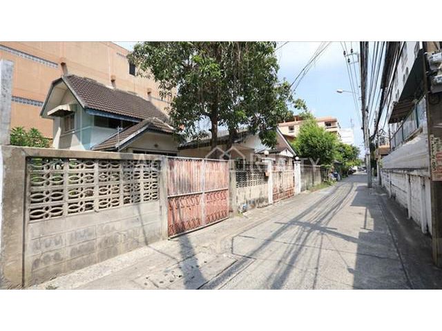 สุขุมวิท 101/1 ขายที่ดินพร้อมบ้าน 2 ชั้น 76 ตรว.