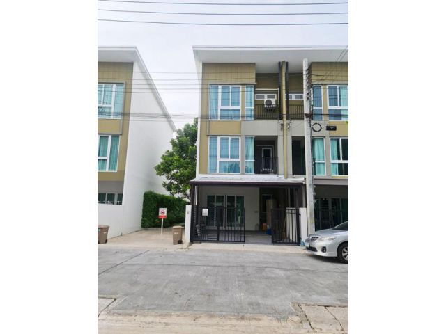 ศรีนครินทร์หนามแดง บ้านมุม3นอน แอร์3  3ชั้น 20 ตรว