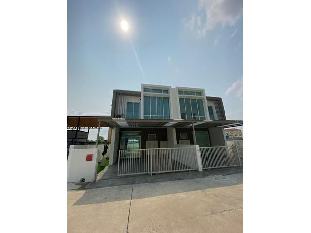 ขายทาวน์โฮม 2 ชั้น Aris place 4 นอน ใกล้เซ็นทรัล