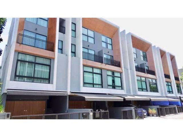 ให้เช่าทาวน์โฮม 3.5ชั้น โครงการอาเดน พัฒนาการ20