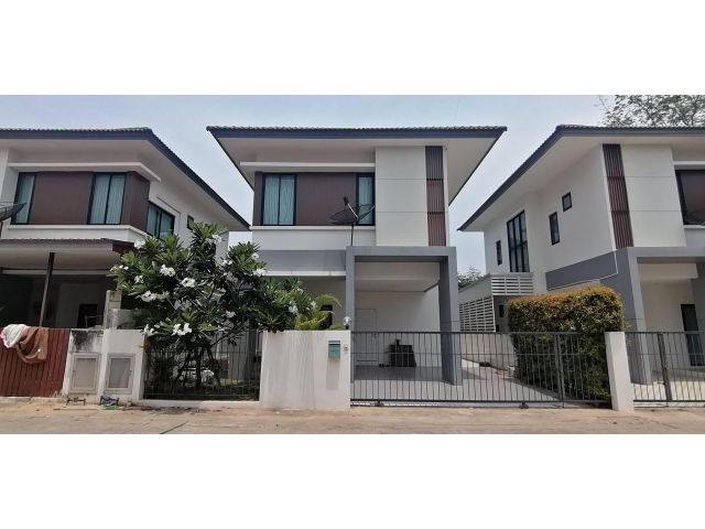 ขายด่วน  บ้าน 2​ ชั้น​  ใกล้มหาวิทยาลัยขอนแก่น  หมู่บ้าน Lake nakara