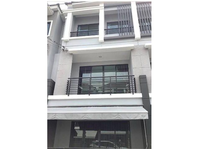 ให้เช่าทาวน์โฮม บ้านกลางเมือง สาทร สุขสวัสดิ์