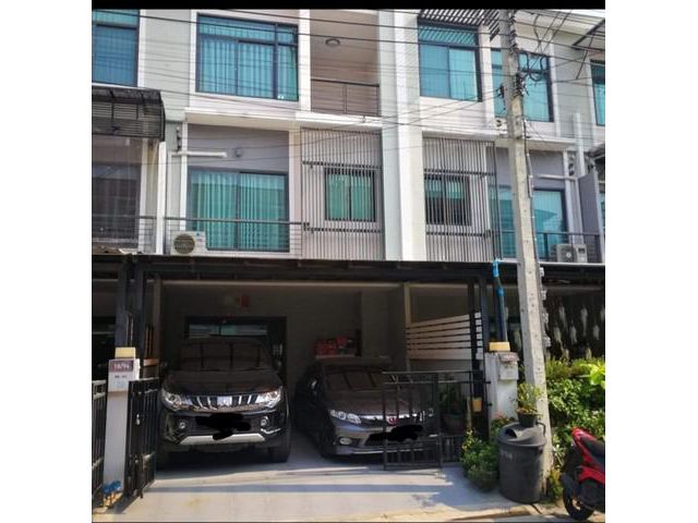 ขายบ้านทาวน์โฮม 3 ชั้น เดอะเมโทร พัฒนาการ