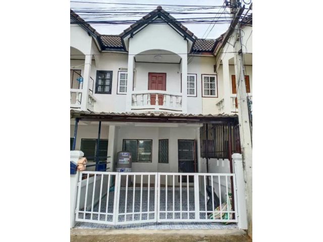 ขายทาวน์เฮาส์ 2 ชั้น หลัง รร.วารี  ต.หนองหอย