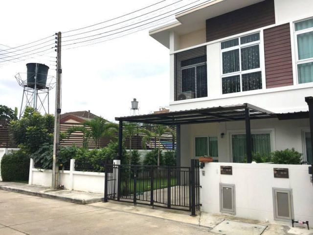ขายทาวน์โฮม 2 ชั้น ป่าแดด เมืองเชียงใหม่