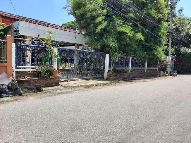 โซนสันทราย ## บ้านสวนนนทรี บ้านพร้อมที่ดิน 100 ตรว ขาย 6 ล้าน ( ขายตามราคาประเมิน)