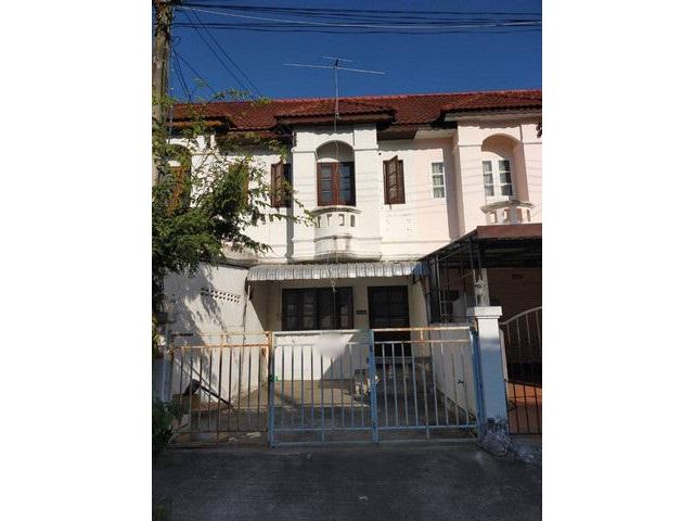 T01303 ให้เช่าทาวน์เฮ้าส์ หมู่บ้านกุลพันธ์วิลล์ 4