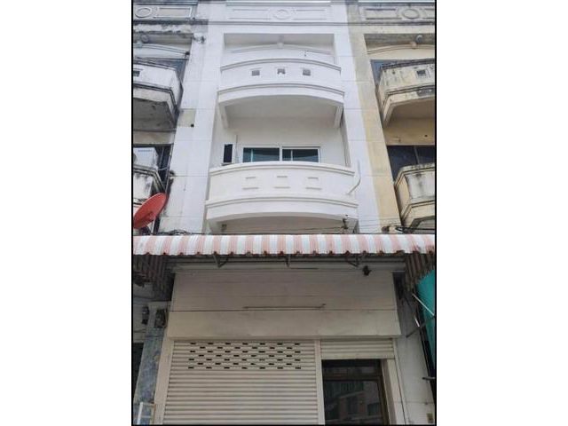 ให้เช่าอาคารพาณิชย์ 4ชั้น ลาดพร้าว โชคชัย4