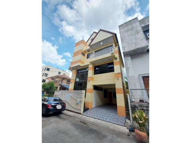 บ้านเดี่ยว 3 ชั้น27 ตรว. ลาดพร้าว69 นาคนิวาส 20