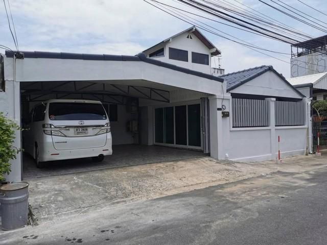 ให้เช่าบ้านเดี่ยวรีโนเวทใหม่ ย่านนวลจันทร์ ใกล้เลี่ยบด่วน ใกล้ตลาดนัดเลียบด่วน