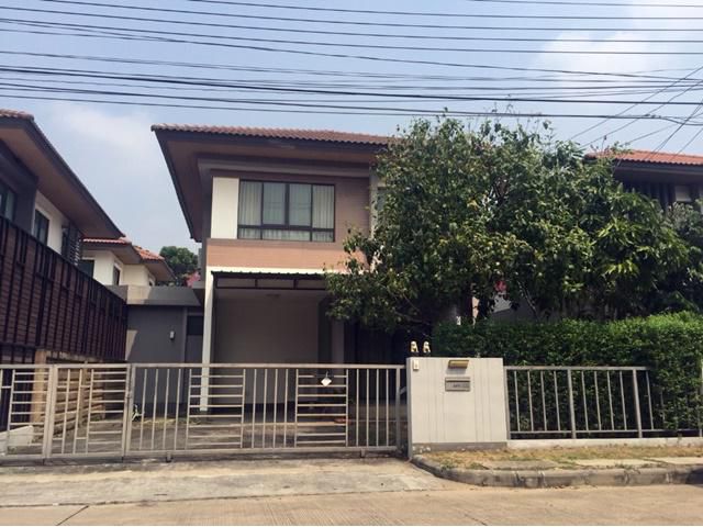 บ้าน 2ชั้น 50 ตรว. 3นอน 4แอร์ ซาฟารีถ.ปัญญาอินทรา