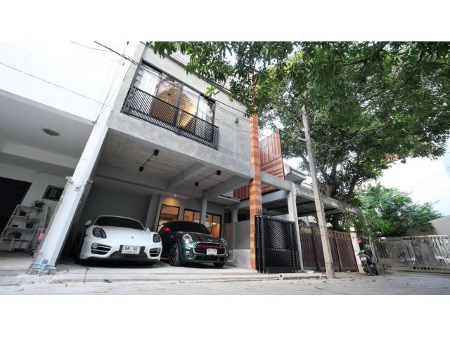 PJTH112 ให้เช่าบ้านลอฟท์ ทาวน์โฮม 2 ชั้น เสน่ห์พร้อมพงษ์-ทองหล่อ เนื่อที่ 28 ตรว