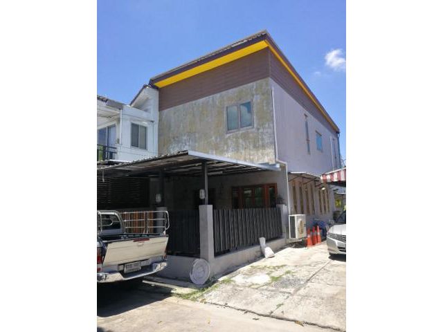 รหัสทรัพย์ B1334 ทาวโฮม พิ้นที่ 130 ตรม ถ.แฮ้ปปี้แลนด์ ใกล้เดอะมอลล์ บางกะปิ