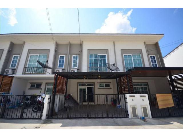 ทาวน์เฮ้าส์ ม.คิวดิสทริค(วงแหวนสุขสวัสดิ์-พระราม3)