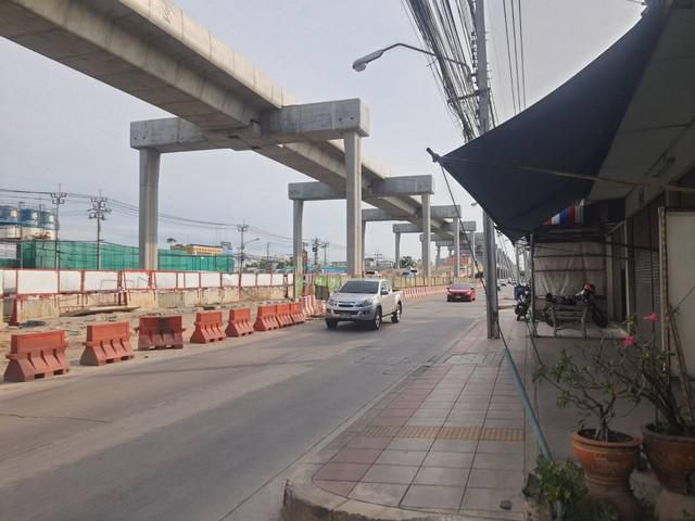 ขายที่ดินติดแนวรถไฟฟ้ามีนบุรี  8 ไร่ หน้ากว้าง 40 เมตร ราคา ตรว.ละ 90,000 บาท  จ.กรุงเทพมหานคร