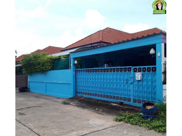 บ้านเช่าในหมู่บ้านเจริญทรัพย์6/ ซอยมอเตอร์ไบค์