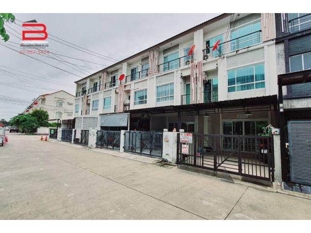 ทาวน์โฮม 3 ชั้น โครงการ เดอะแพลนท์ ซิตี้ นวมินทร์ เนื้อที่ 18 ตรว.เขตคันนายาว