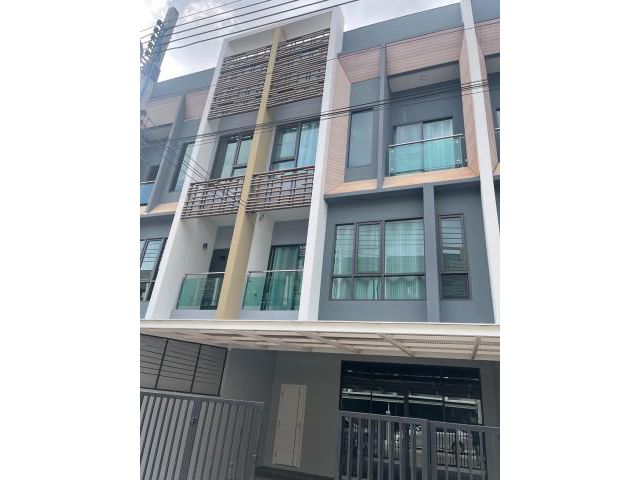 รหัสทรัพย์ B1380 ทาวน์โฮม 3 ชั้น The vision ลาดพร้าว-นวมินทร์