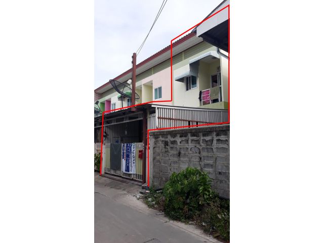 ขายบ้านทาวน์เฮ้าส์ ถนนแบริ่ง48 ซอยด่านสำโรง50/36 ใกล้BTSแบริ่ง พื้นที่25ตรว. ขายถูกพิเศษ ราคาต่อรองได้อีกครับ บ้านสวย