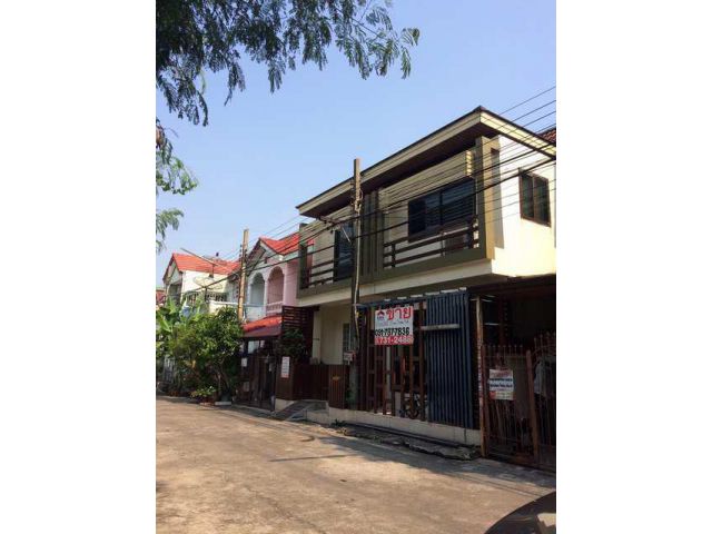 ทาวน์เฮ้าส์ 2 ชั้น 33 ตรว. ม.สินธานี1 ถ.นวมินทร์93