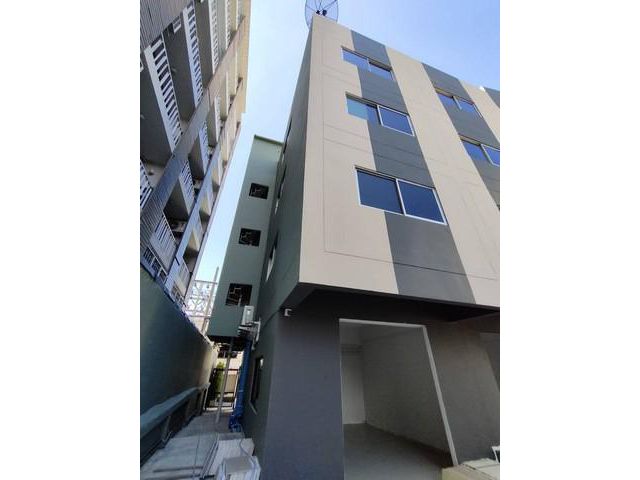 ขายอพาร์ทเม้น 4ชั้น ย่านสุขุมวิท พระโขนง บางจาก ใกล้BTSปุณวิถี เนื้อที่ 303 ตารางวา