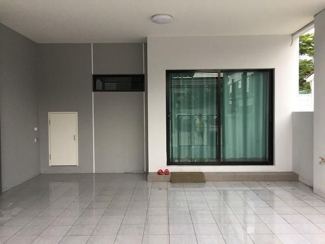 ให้เช่าทาวน์เฮ้าส์ 2 ชั้น หลังมุม หมู่บ้านเดอะริคโค้ ซอยสายไหม 35 ย่านสายไหม