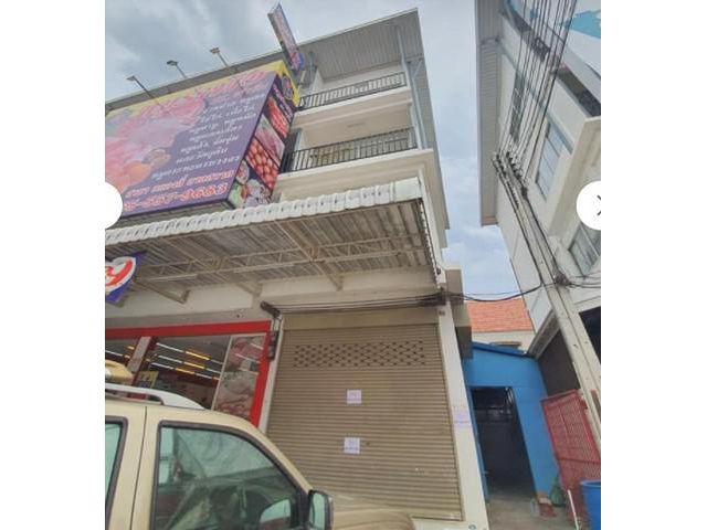 ให้เช่าอาคารพาณิชย์ 4 ชั้น ลำลูกกาคลอง4