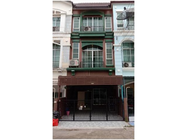 ให้เช่าทาวน์โฮม 3 ชั้น บ้านกลางเมืองโชคชัย 4