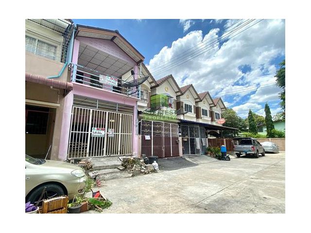 หมู่บ้าน ตะวันทอง เพชรเกษม 69 ขายด่วน ทาวน์เฮ้าส์ 2 ชั้น เนื้อที่ 16.60 ตร.ว ทำเลดี พร้อมอยู่อาศัย