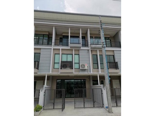 ให้เช่าและขายทาวน์โฮม 3 ชั้น โครงการไทม์โฮม2 ใกล้เมกะบางนา เหมอะพักอาศัย