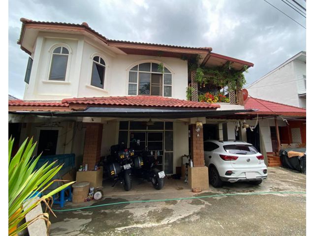 H182-ขายบ้านเดี่ยว 2 ชั้น นอกโครงการ บ้านอยู่ติดถนนวงแหวนรอบ 3 ตรงข้ามโฮมโปร สันทราย  ต.หนองจ๊อม  อ.สันทราย  จ.เชียงใหม่