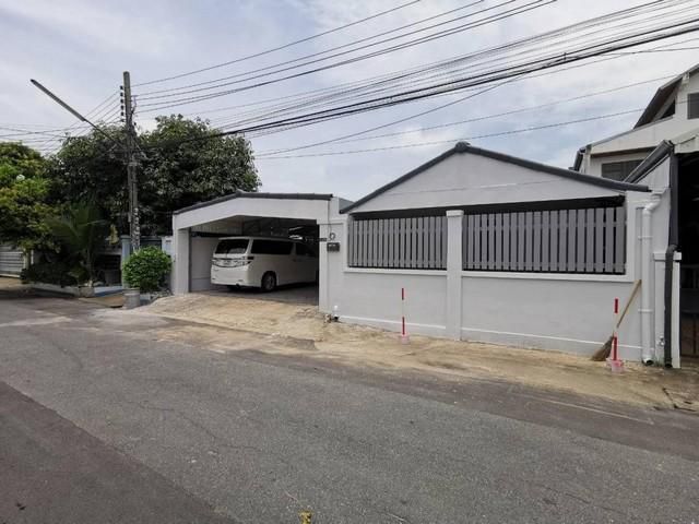 ให้เช่าบ้านเดี่ยวรีโนเวทใหม่ ย่านนวลจันทร์ ใกล้เลี่ยบด่วน ใกล้ตลาดนัดเลียบด่วน