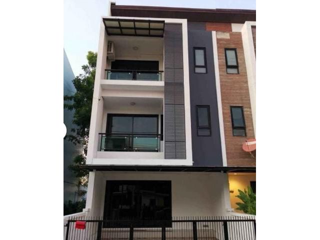 ให้เช่าทาวน์โฮม 3 ชั้น โครงการเอชทูโอ บางนา