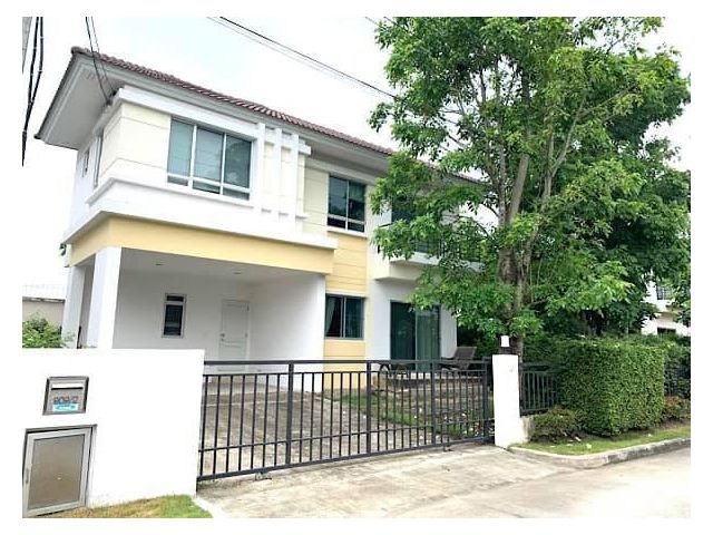 ราคาพิเศษ ปรับราคาลง บ้านเดี่ยว มี Built In ทั้งหลัง พร้อมอยู่ 54 ตร.ว หมู่บ้านบางกอกบูเลอวาร์ด รังสิต