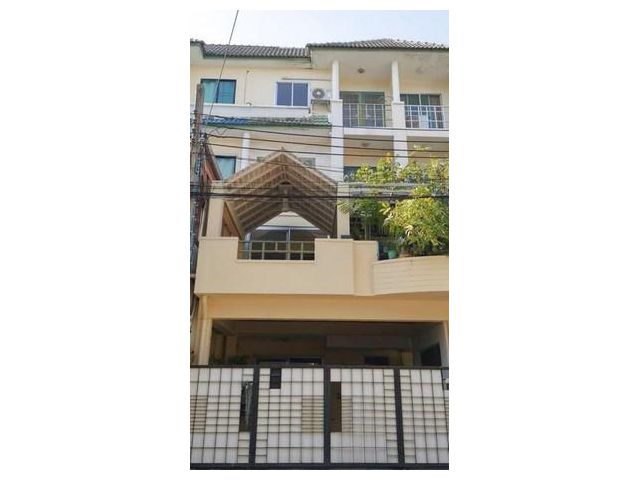 ให้เช่าทาวน์โฮม 4 ชั้น บ้านกรองทอง ซ.พัฒนาการ 38