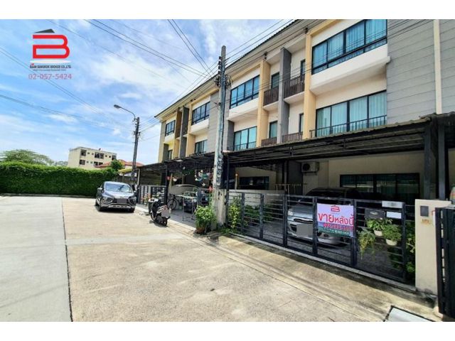 ทาวน์โฮม 3 ชั้น The Connect Up3 เฉลิมพระเกียรติ 67 เนื้อที่ 19.9 ตรว.