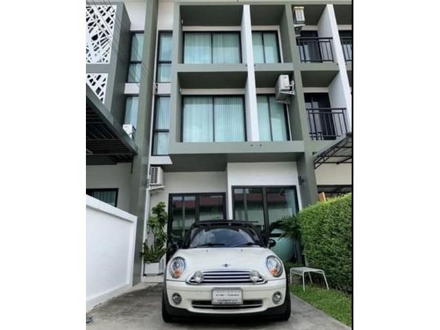 ให้เช่าทาวน์โฮม 3 ชั้น บ้านเชิดเพลส วุฒากาศ