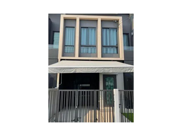 ทาวน์โฮม 2 ชั้น Pleno พลีโน่ สุขุมวิท-บางนา