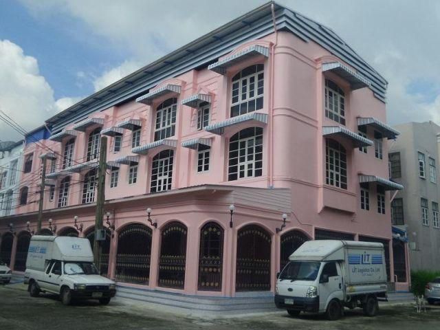 ให้เช่าอาคารพาณิชย์ 4 คูหา 4 ชั้น ย่านพระราม 9ใกล้MRTพระราม9 ราคา 80,000 บาท เขตห้วยขวาง