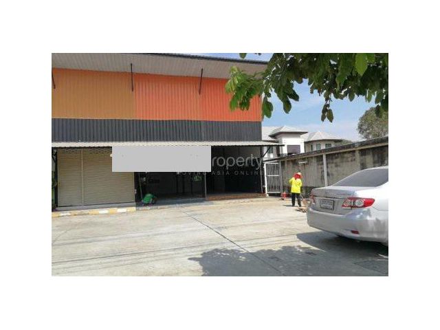 PJW174 ให้เช่าโกดัง เนื่อที่ 25 ตรว มีทั้งหมด3ห้องติดกัน ห้องละ 8,500 สามารถแบ่งเช่าได้ค่ะ