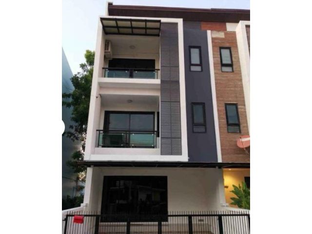 ให้เช่าทาวน์โฮม 3 ชั้น โครงการเอชทูโอ ถ.บางนาตราด