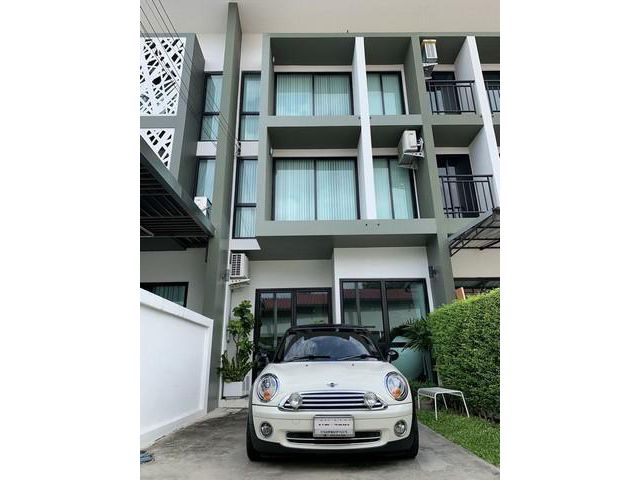 ห้เช่าทาวน์โฮม 3ชั้น หมู่บ้านเชิดเพลส ถนนวุฒากาศ