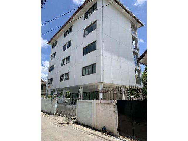 ให้เช่าอาคารสำนักงาน 5ชั้น ลาดพร้าว41  ใกล้ MRT