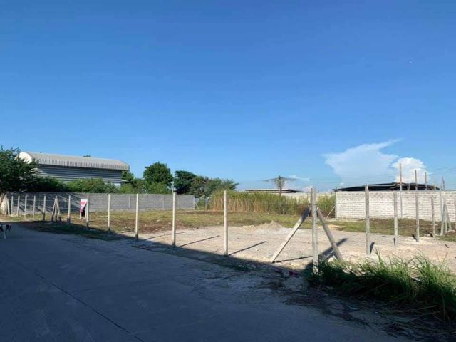 ที่ดินเแล่าถมแล้วเหมาะสร้างบ้านพักอาศันโกดังสำนักงานขายถูกปทุมธนี200ตรว.3ล้าน
