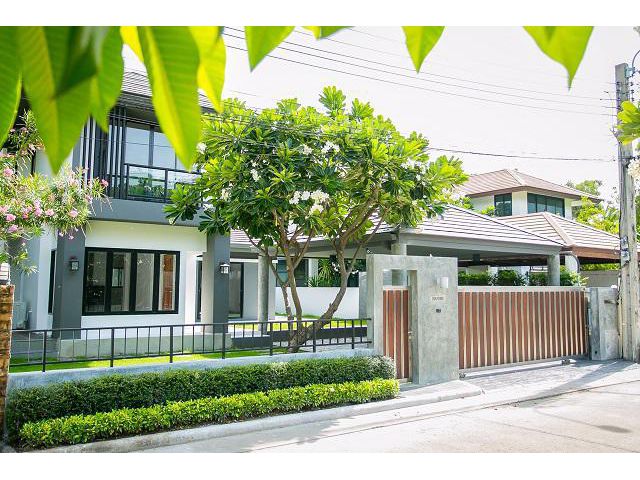 PJH184 ขายบ้านเดียว รีโนเวทใหม่ ไพรเวทเนอวานา ซ.ลาดพร้าว71 นาคนิวาส37