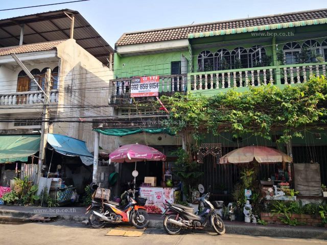 ขาย​ที่ดิน พร้อมสิ่งปลูกสร้าง​ ริมถนน​ ซ.เทศบาล3​ อ้อ​มใหญ่​ สามพราน นครปฐม​ #LB193 - 018822