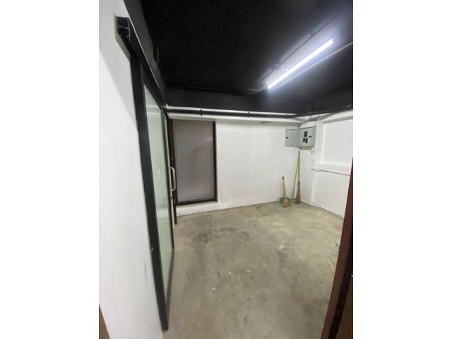 ให้เช่าที่พักอาศัยหรือทำสำนักงานส่วนตัวชั้น 2-8 แบ่งได้ เพียงสองหมื่นเท่านั้น