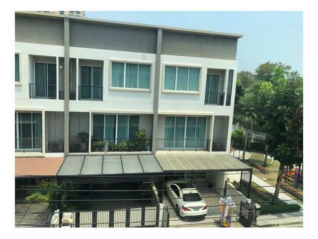 ให้เช่าทาวน์โฮม 3 ชั้น ลุมพินี รัชโยธิน-เสนานิคม