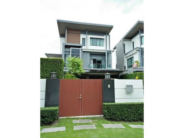 ขายบ้านเดี่ยว 3 ชั้น โครงการนาราสิริ ไฮด์อเวย์ ถนนโยธินพัฒนา 3 ใกล้CDC เหมอะพักอาศัย