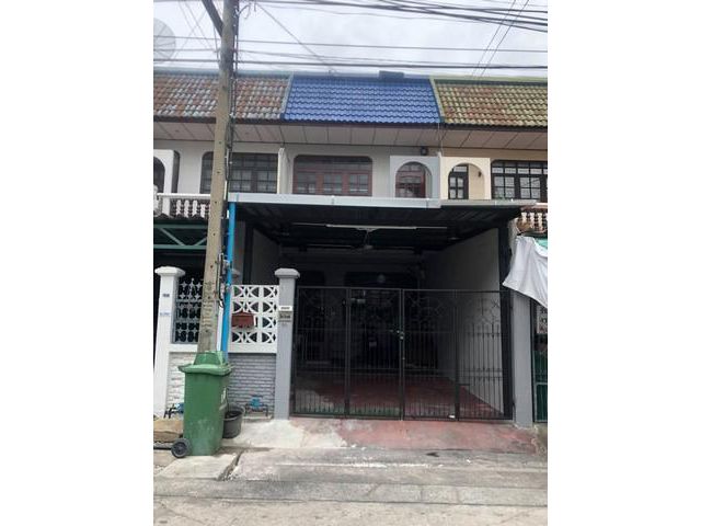 ขายด่วน ทาวน์เฮ้าส์ หมู่บ้านเสนา88